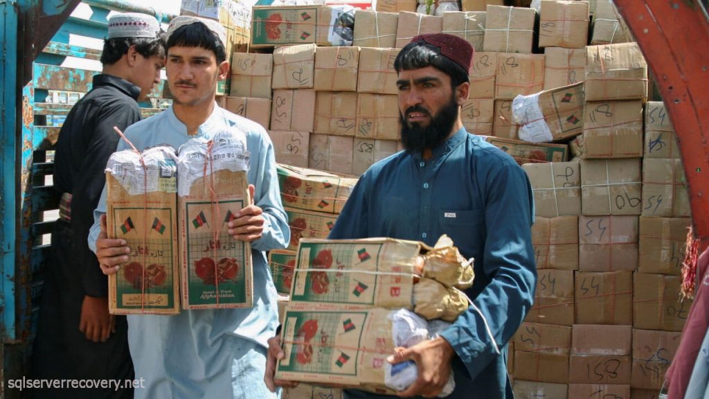 จีนมอบเงิน ช่วยเหลือ 31 ล้านดอลลาร์ให้อัฟกานิสถาน จีนได้ให้คำมั่นว่าจะให้ความช่วยเหลืออัฟกานิสถานมูลค่า 200 ล้านหยวน (31 ล้านเหรียญสหรัฐ