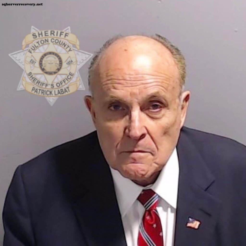Giuliani มอบตัวในข้อหาเลือกตั้งจอร์เจียปี 2020 รูดี จูเลียนี ยอมมอบตัวต่อทางการจอร์เจียเมื่อวันพุธ โดยกล่าวหาว่าเขาทำหน้าที่